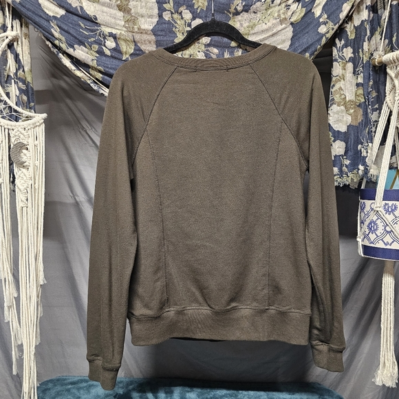 3/$25 Forever 21 | Army Green Sequined Sweatshirt size Medium - Picture 4 of 8